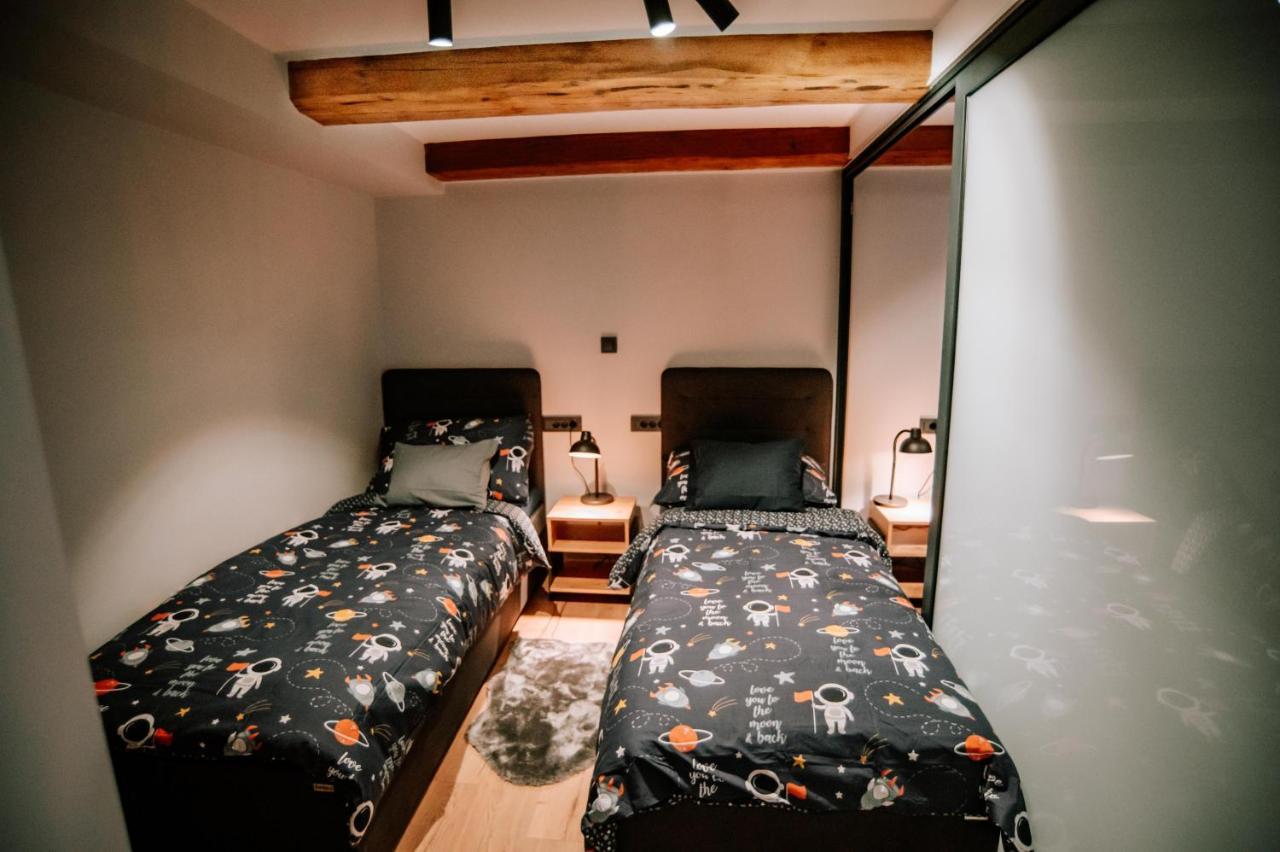 Saturn Apartment