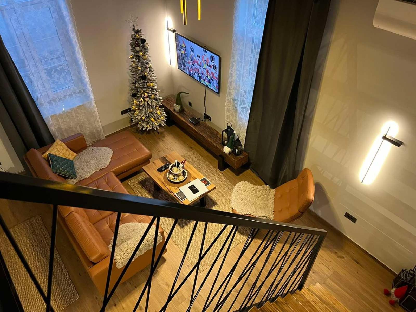 Saturn Apartment